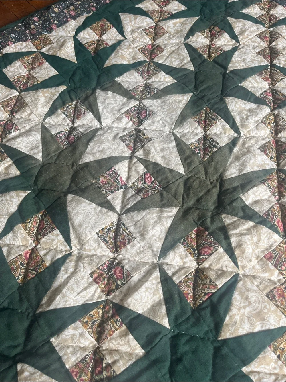 Green and Cream Star Patchwork Quilt